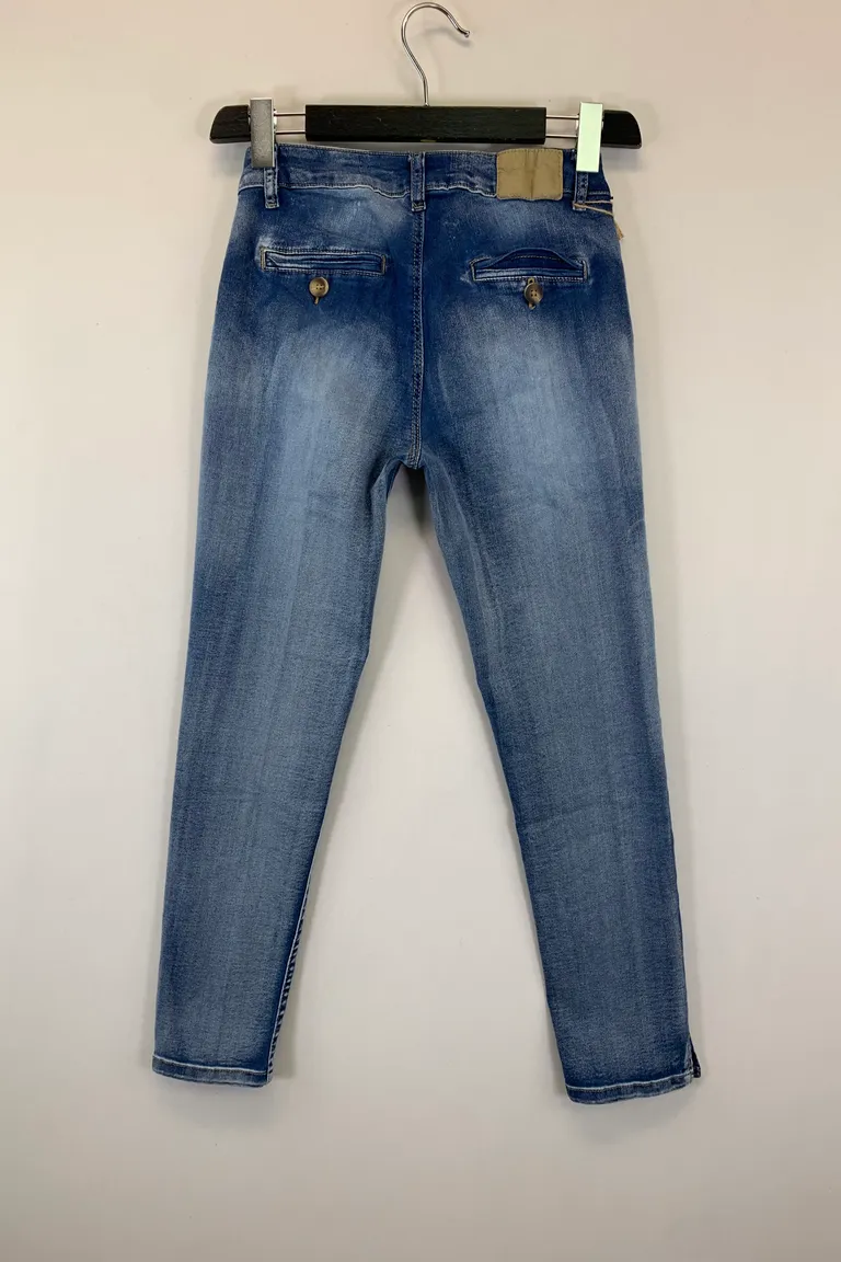 Jeans - Image 2