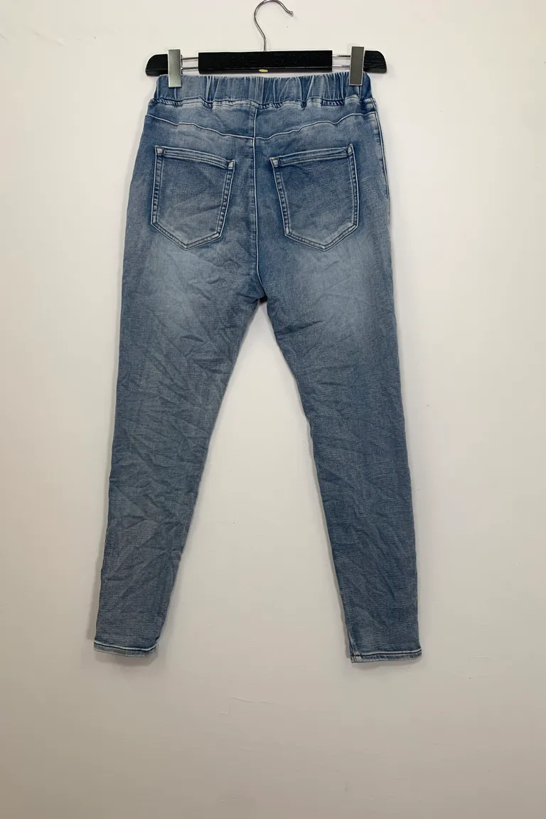 Jeans - Image 2