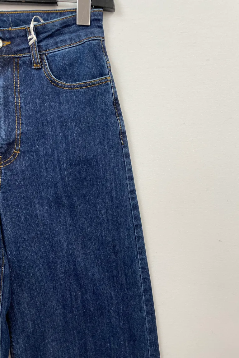 Jeans - Image 2