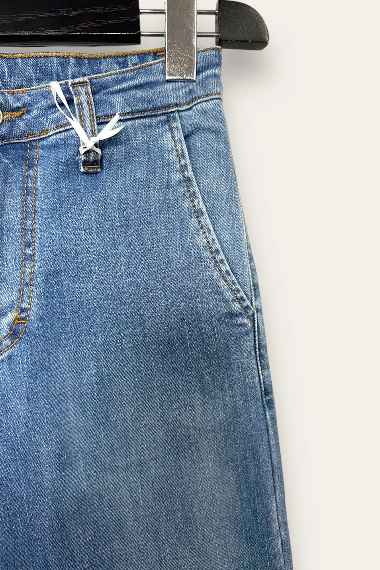 Jeans - Image 2
