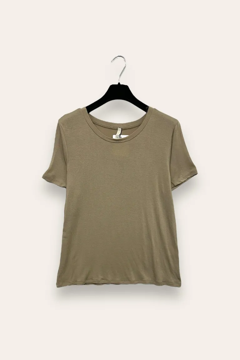 T-shirt - Image 1