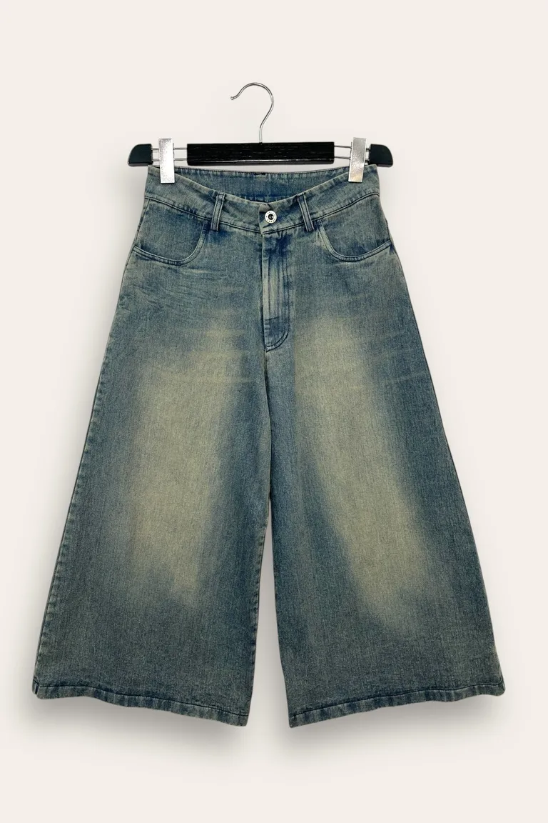 Jeans - Image 1