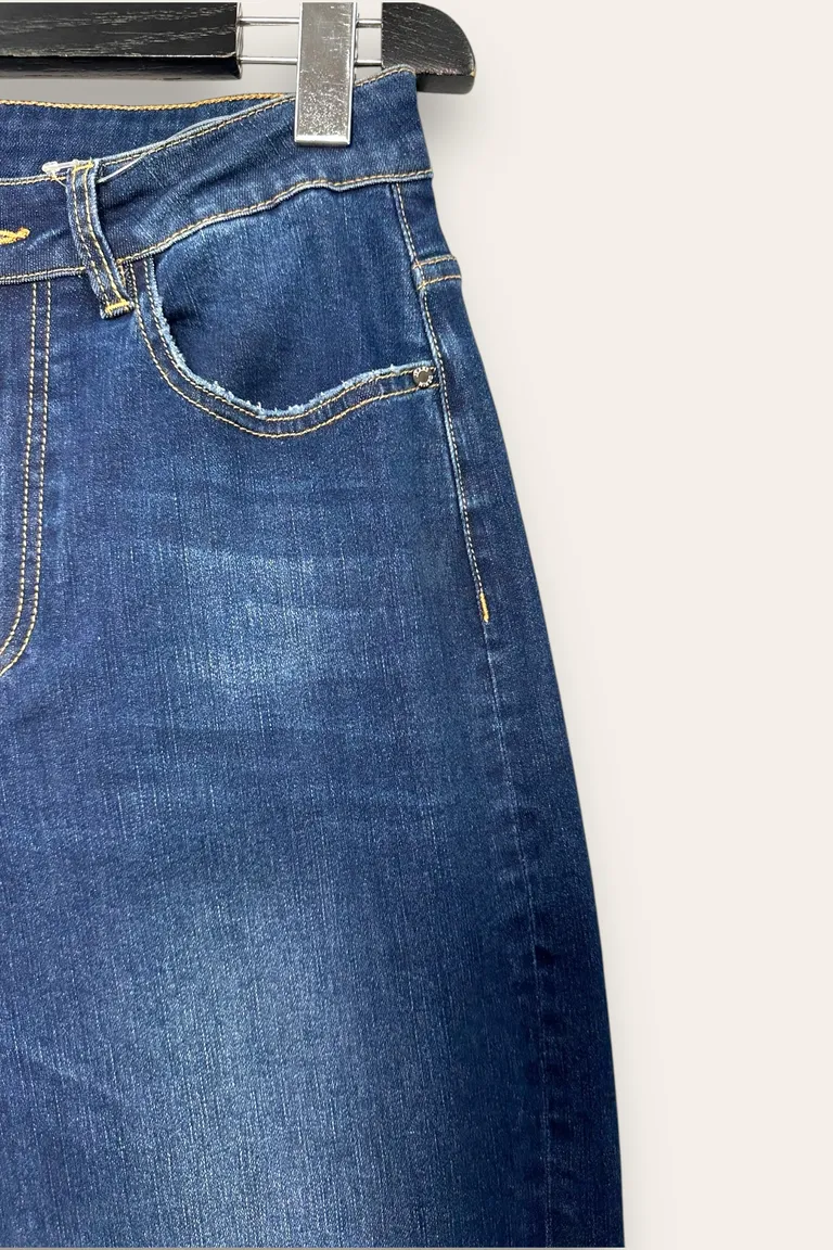 Jeans - Image 2