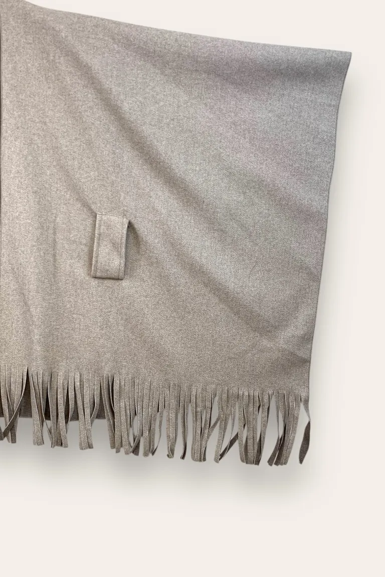 Poncho - Image 4