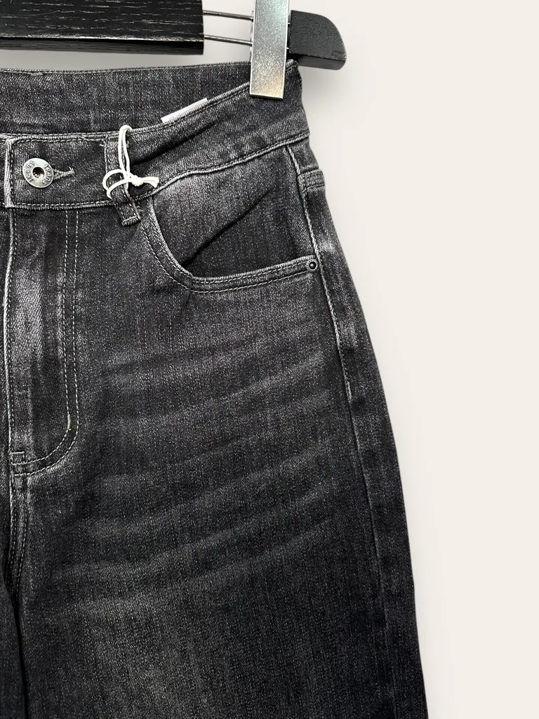Jeans - Image 2