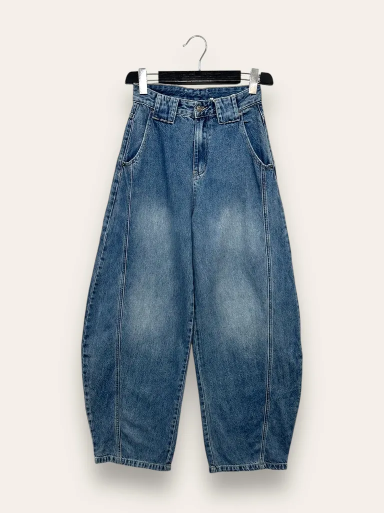 Jeans - Image 2