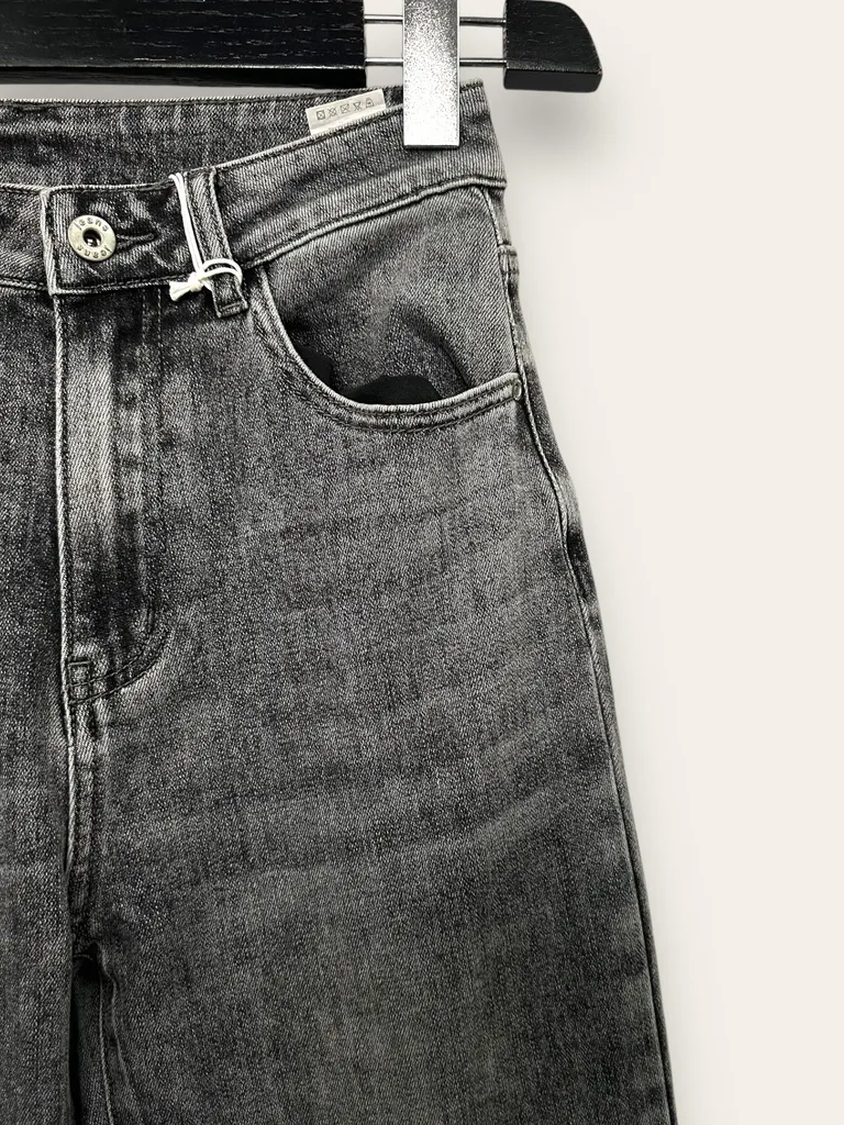 Jeans - Image 2