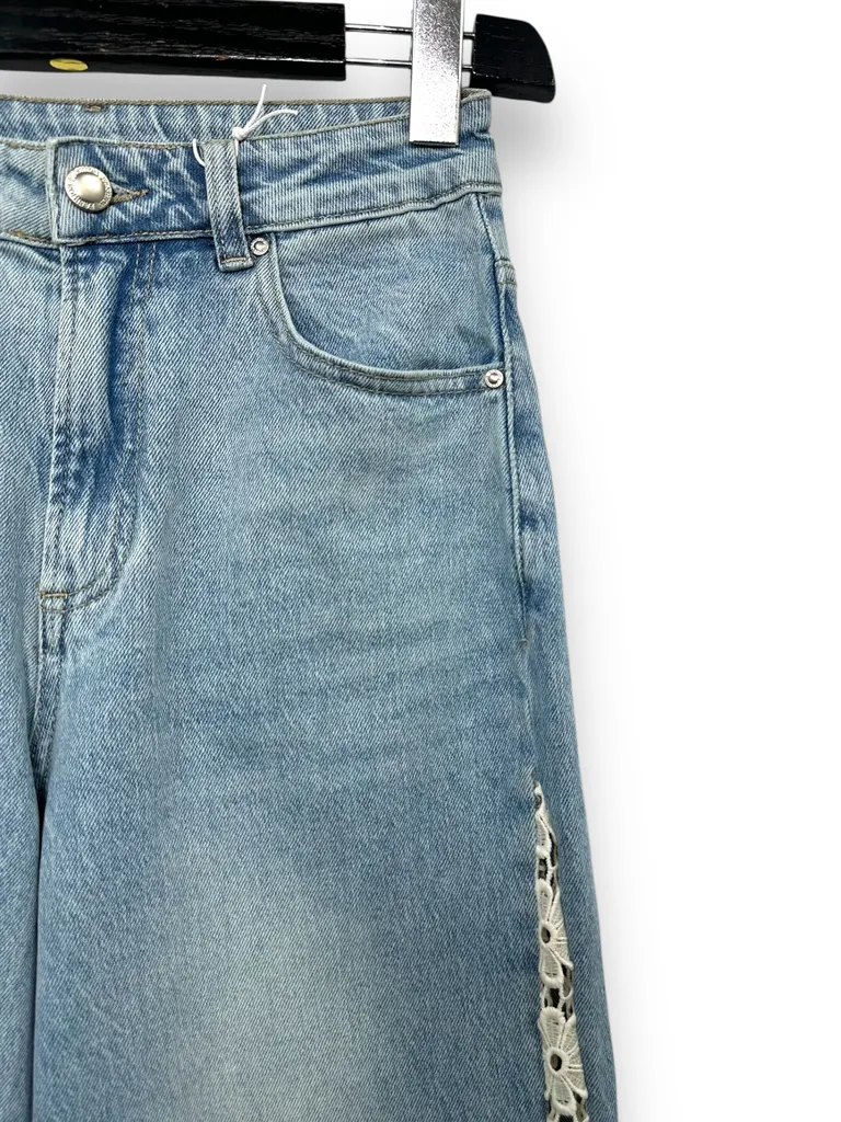 Jeans - Image 2