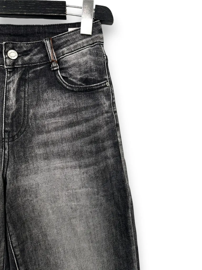 Jeans - Image 2