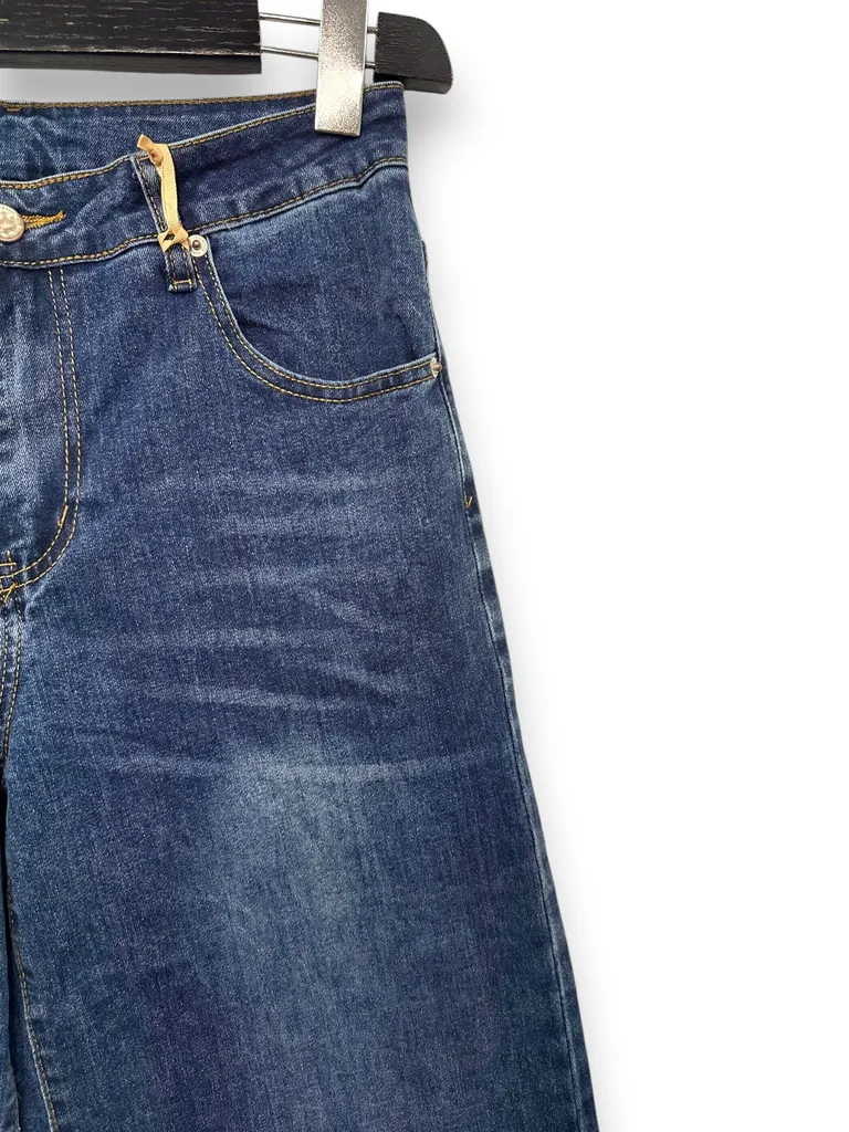 Jeans - Image 2