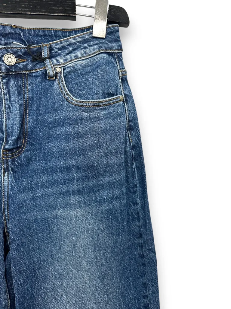 Jeans - Image 2