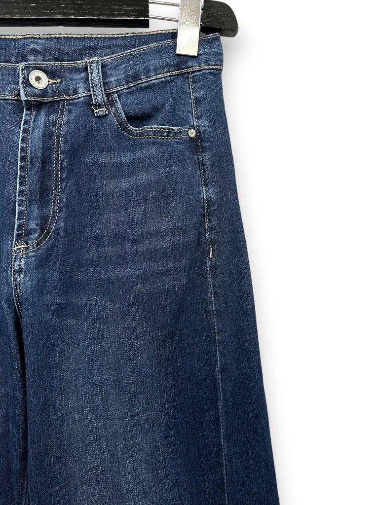 Jeans - Image 2
