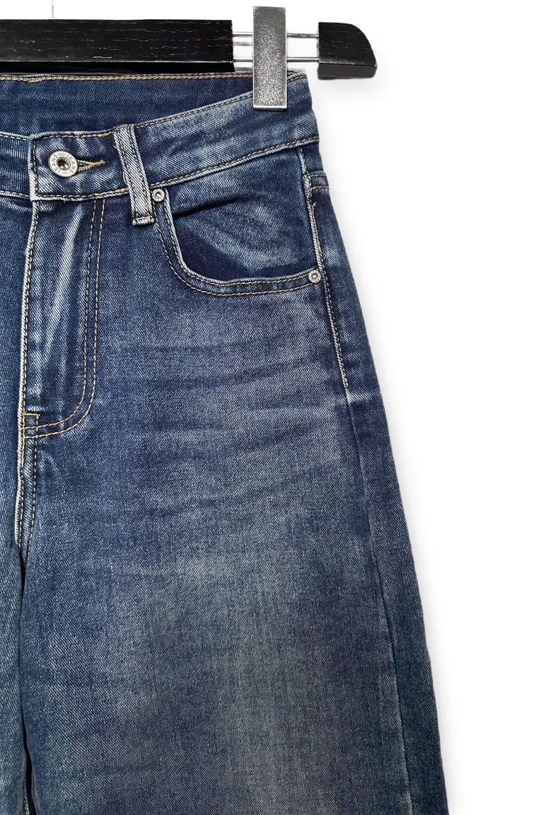 Jeans - Image 2