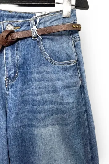 Jeans - Image 2