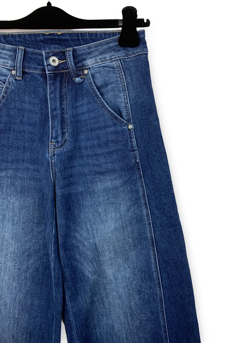 Jeans - Image 2