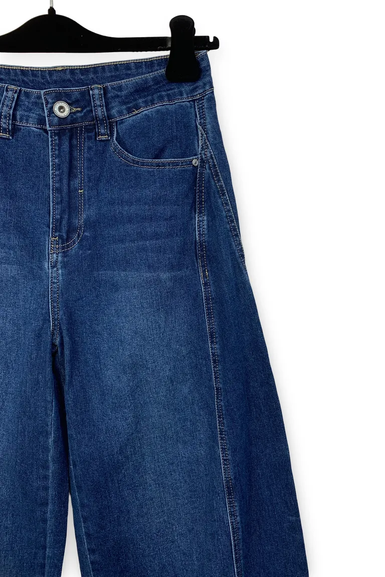 Jeans - Image 2