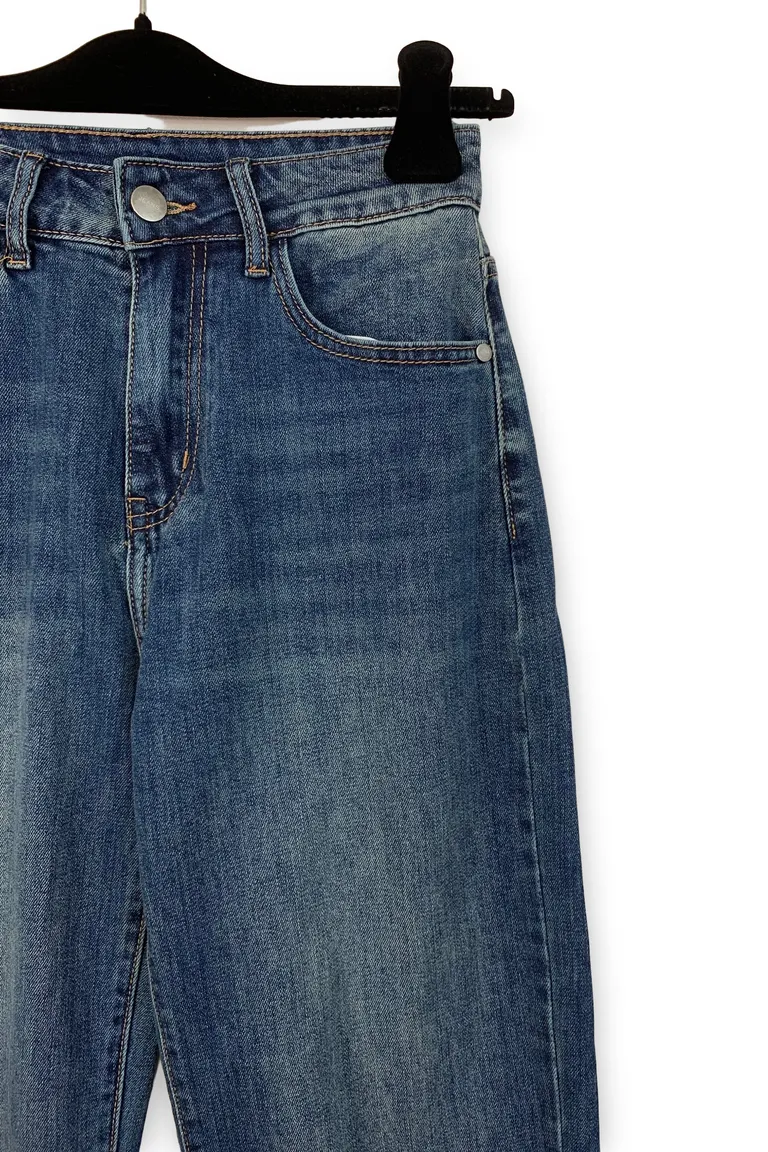 Jeans - Image 2